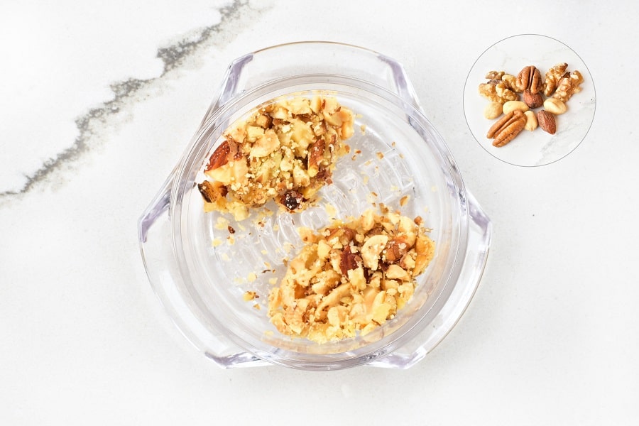 Crushed nuts in Garlic Twister